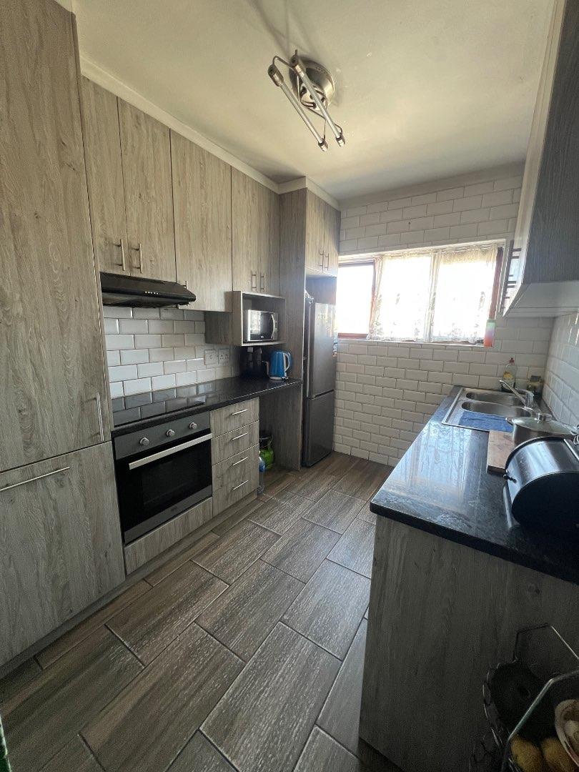 2 Bedroom Property for Sale in Maitland Western Cape